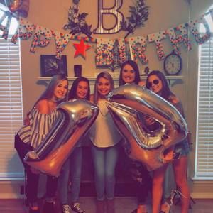 Meet your Posher, Ashlyn